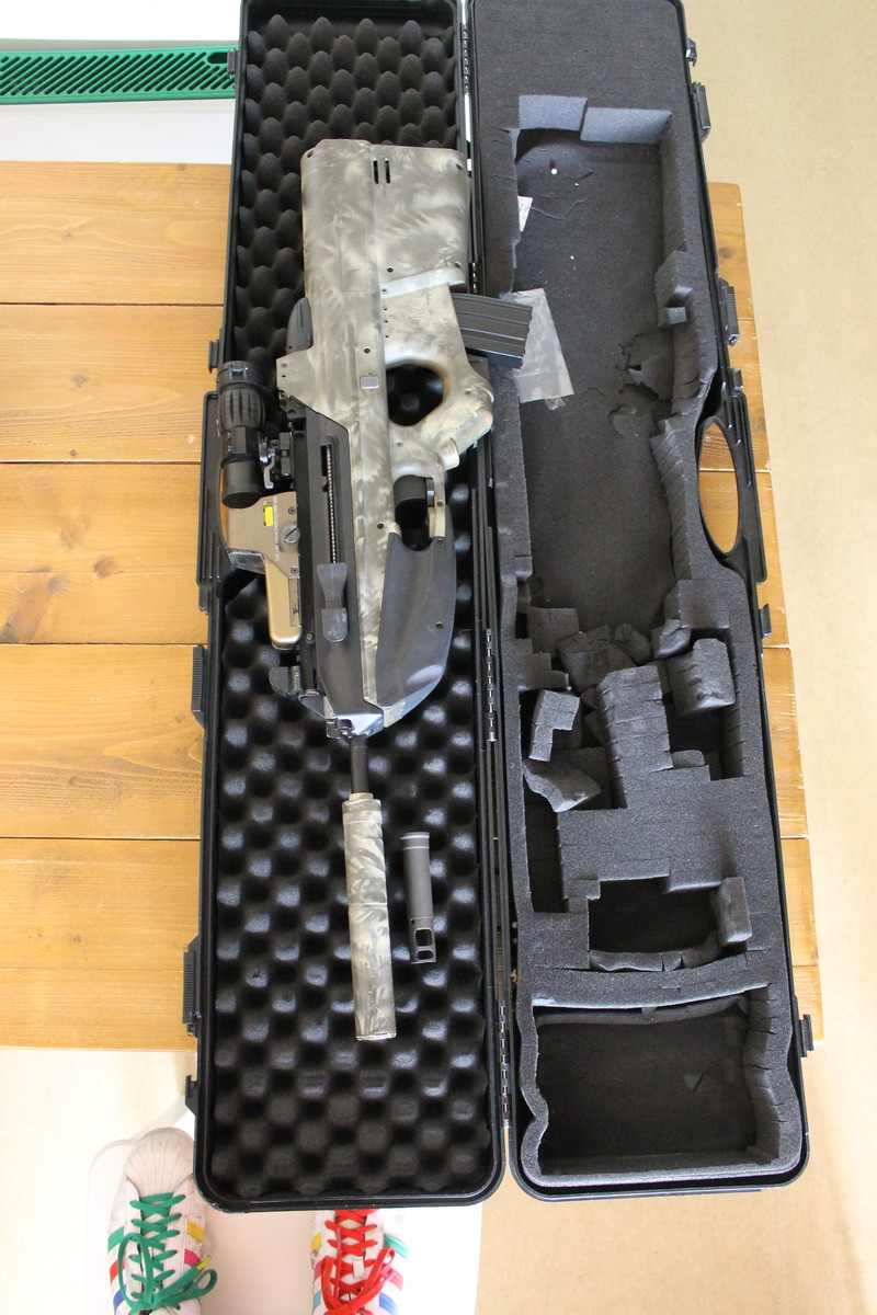 Image 1 pour G&G F2000 replica met toebehoren (compleet), camouflage paintjob