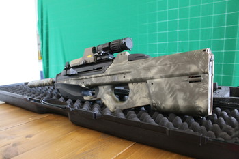 Image 3 pour G&G F2000 replica met toebehoren (compleet), camouflage paintjob
