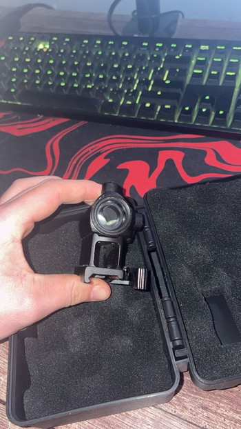 Image 2 for RD-2 Red Dot met QD Mount