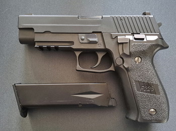 Imagen 3 de P226 Mk25 navy seals van WE
