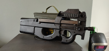 Image 2 for P90 AEG met reddot