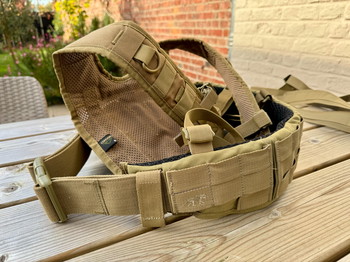 Afbeelding 2 van TT tactical belt met Condor harnas/Tornado holster LINKS/Double shotgun shell holder/Hydration bladder