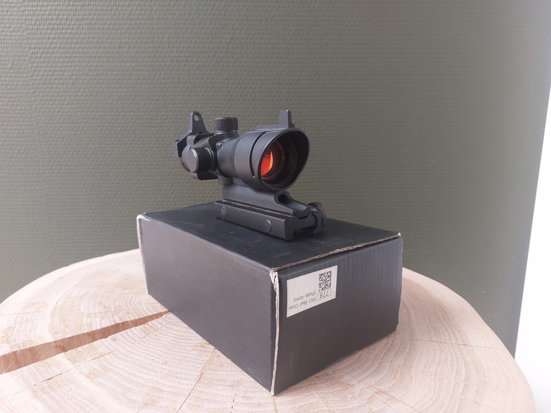 Bild 1 für Pirate arms acog