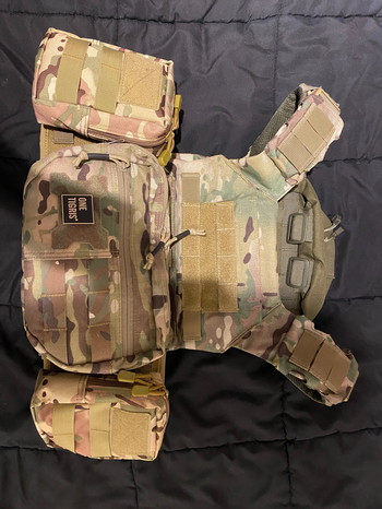 Image 2 pour OneTigris Plate carrier+ backpack+all the pouches+fullset belt