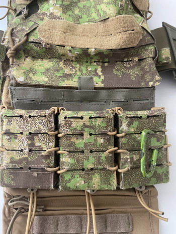 Imagen 2 de Complete TEMPLARS GEAR Plate Carrier Pencott Greenzone