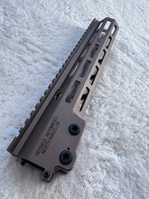 Image for Te koop: Replica Geissele MK16 Handguard (10,5 inch) - Tan (Mooie Bronze Kleur) - Topkwaliteit!