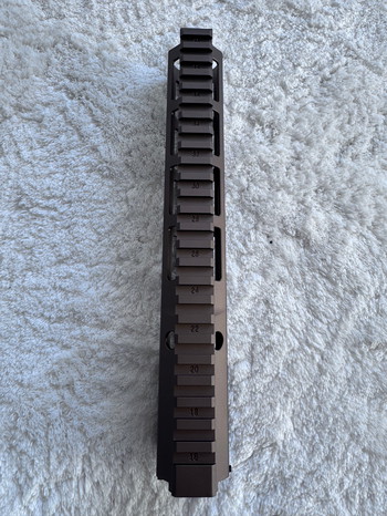 Afbeelding 4 van Te koop: Replica Geissele MK16 Handguard (10,5 inch) - Tan (Mooie Bronze Kleur) - Topkwaliteit!