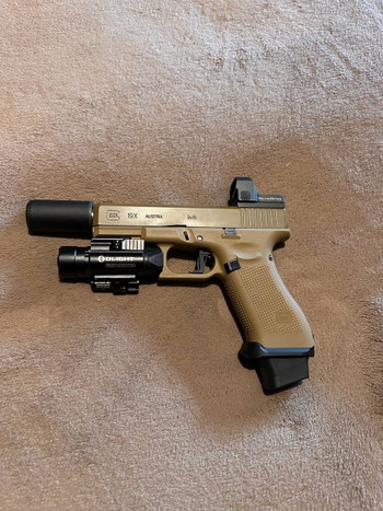 Image 3 for Umarex Glock 19X GBB Tuning Olight Tracer Reddot Magazin