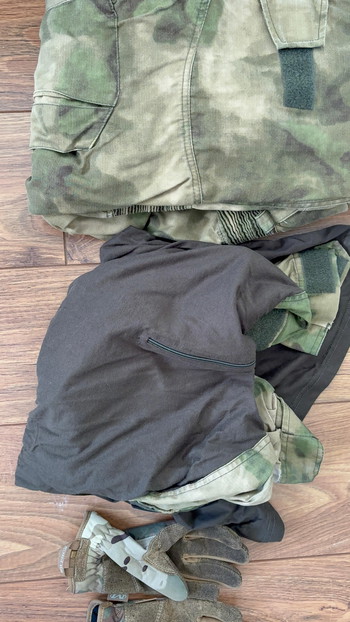 Bild 2 für Broek, T-shirt en handschoenen allemaal maat L