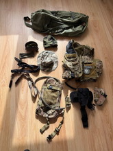 Bild für Hierbij verkoop ik mijn airsoft spullen i.v.m. het stoppen van de hobby.  Dit is alles wat je nodig hebt om te beginnen met airsoft.