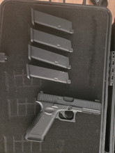 Bild für Glock 17 gen 5 + 3 mags zo goed als nieuw