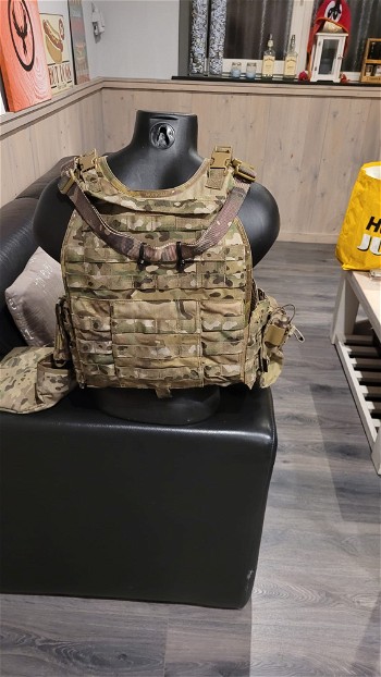 Afbeelding 2 van Warrior assault multicam plate carrier met pouches