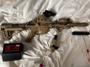 Image 2 for M4 met tracer en 5 mags + 2 baterijen en 2 Slings
