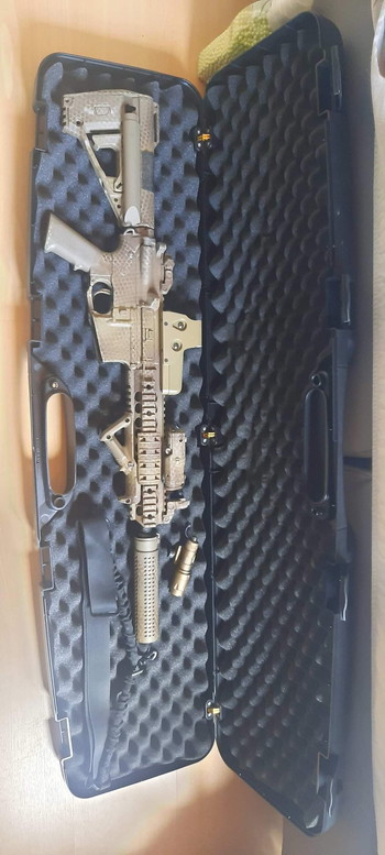 Image 3 for M4 met tracer en 5 mags + 2 baterijen en 2 Slings