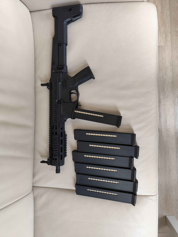 Afbeelding 2 van Double Eagle M917G UTR45 SMG met 7 magazijnen