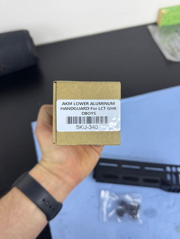 Afbeelding 2 van 5KU M-lok AK lower handguard