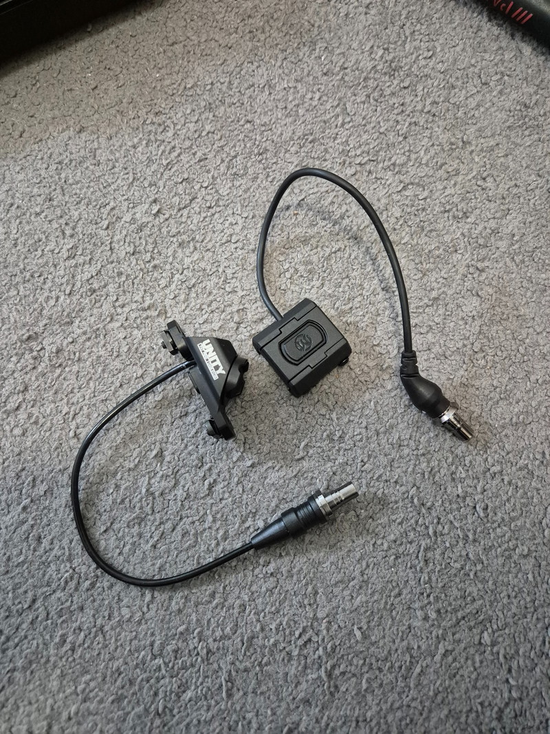 Bild 1 für 2 x flashlight switch