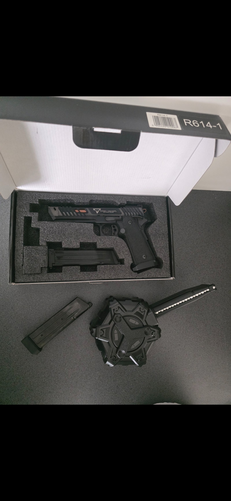 Image 1 pour Army Armament Pit Viper GBB + drum