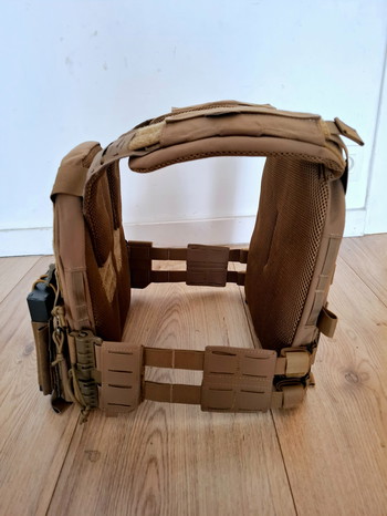 Afbeelding 2 van Kz plate repro carrier coyote brown