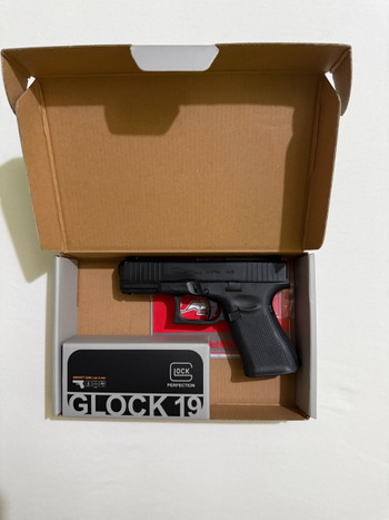 Image 3 for Umarex Glock 19 Gen5 GBB + F markering