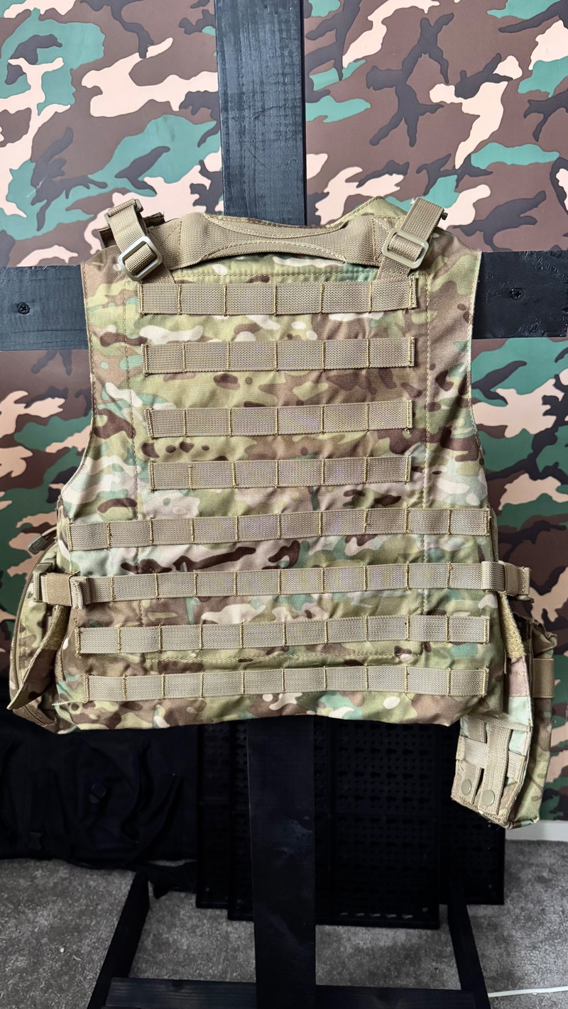 Bild 1 für Multicam vest met pouches