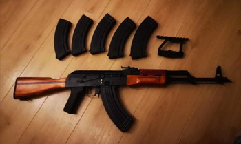 Image 3 for Mooie real wood CM048M AKM, 5 midcaps, 1 hi cap, lipo en rail mount