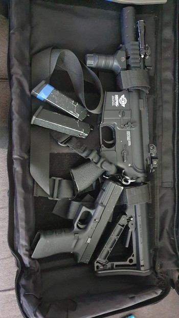 Image 2 for m4 firehawk en glock 17