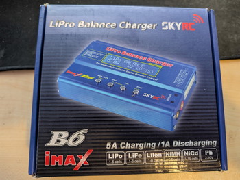 Bild 2 für IMAX B6 Lipo lader met voeding