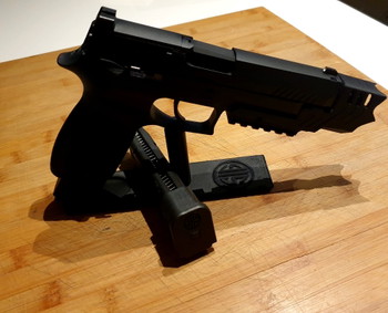 Image 5 for VFC Sig Sauer P320-M17 met angry silencer  en 2 originele mags