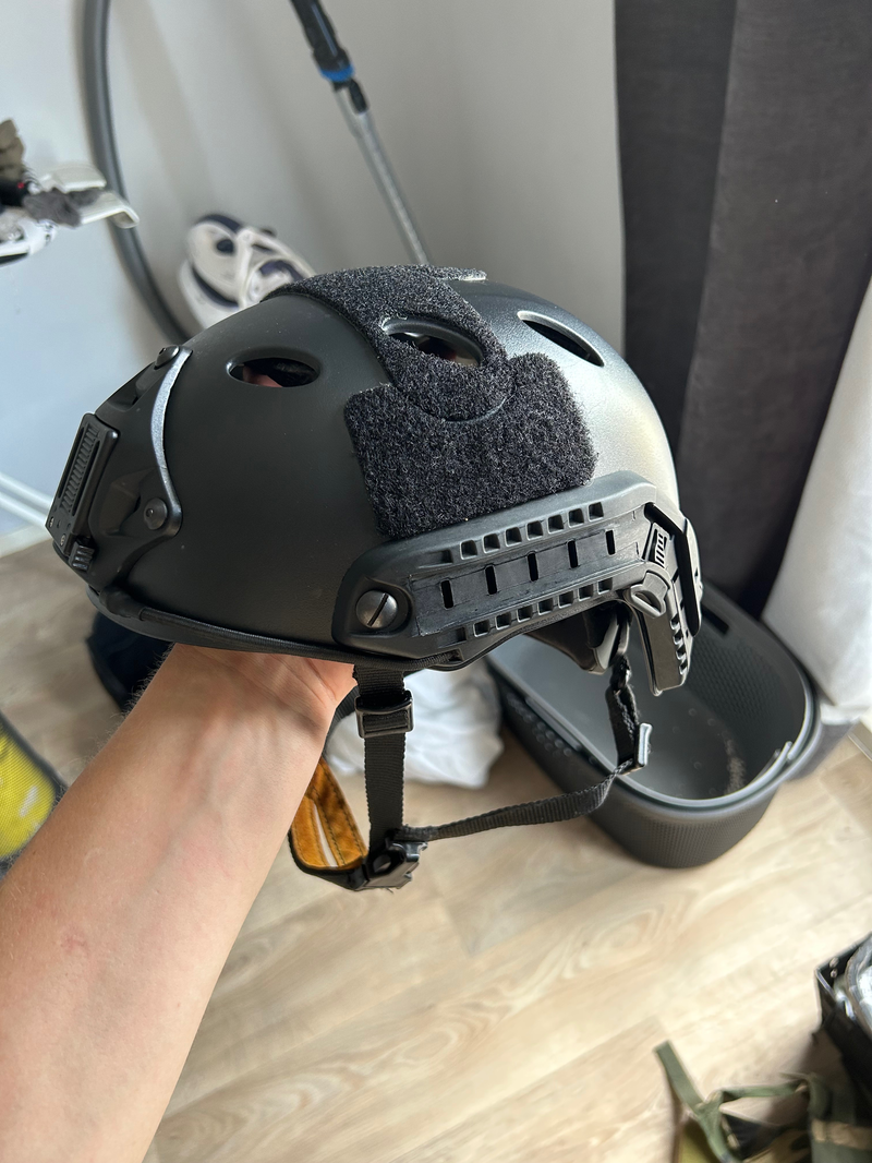 Bild 1 für FMA pj fast helmet met verstelknop