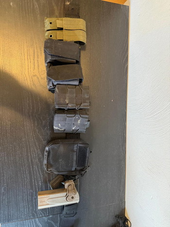 Afbeelding 8 van Battle belt zwart met pouches en holster