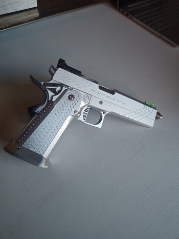 Afbeelding 3 van Hi capa Infinity Venom custom 5.1