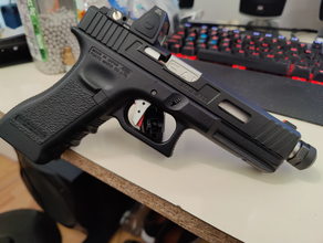 Afbeelding van TM Glock 17 met Guns Modify SA rmr slide