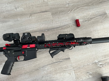 Image 4 pour Colt M4 Lima red + accessories