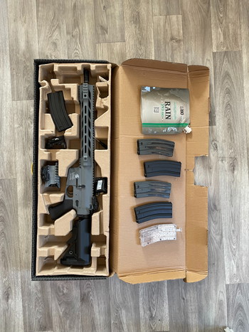 Imagen 2 de Lancer tactical LT-25YL-G2 + Viseur Point Rouge + Chargeurs