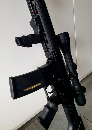 Image 4 pour AR15 geupgrade + swiss arms rubber  scope