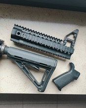 Imagen para Magpul PTS - MOE stock & Pistolgrip / Madbull Omega X (mod)