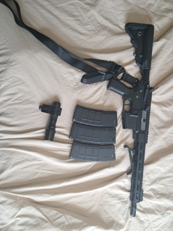 Image 2 pour Novritsh Ssr4 mk1, 3x mid cap magazijnen, sling, angled hand stop en flashlight.