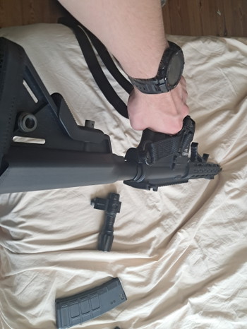 Image 4 pour Novritsh Ssr4 mk1, 3x mid cap magazijnen, sling, angled hand stop en flashlight.