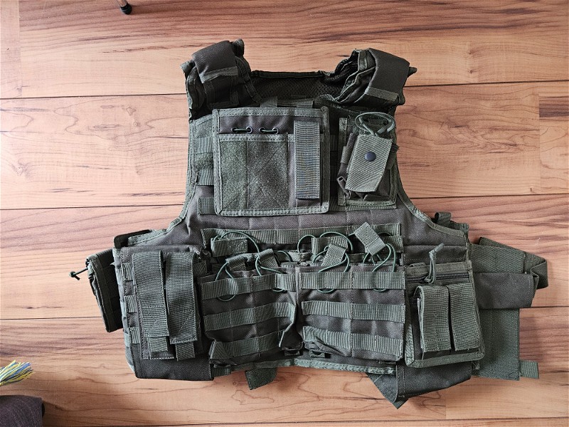 Afbeelding 1 van Uitgebreide Tactical vest (+kneepats)