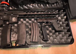 Afbeelding van Airsoft Ausrüstung mit Waffen