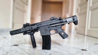 Bild für M4 honeybadger gbbr met 2 mags