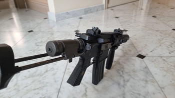 Bild 2 für M4 honeybadger gbbr met 2 mags