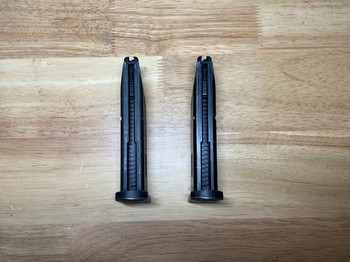 Afbeelding 2 van 2 Tokyo Marui M9 magazijnen