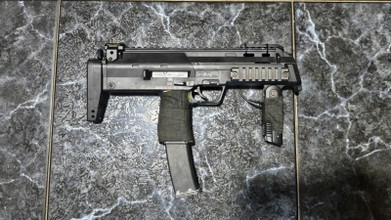Image pour WTS - Tokyo Marui MP7A1 + 4 Mags (Total)