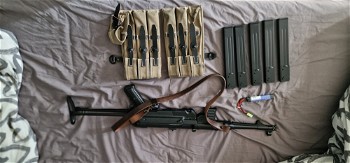 Afbeelding 3 van AGM MP40 + 5 Mags + Pouches , Sling & Lipo