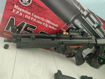 Afbeelding 2 van AEG JING GONG MP5 met accesories en doos