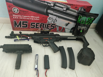 Afbeelding 3 van AEG JING GONG MP5 met accesories en doos