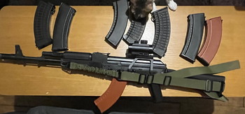 Bild 3 für E&L AK74MN Essential AEG Upgraded + Set of 8 AK Magazines + Red Dot Sight + Optic Rail