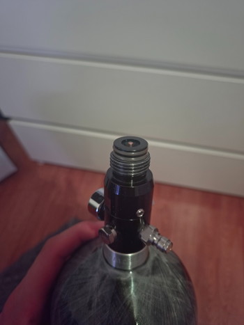 Image 2 for Dominator 0.75L/0.79L Carbon HPA Tank